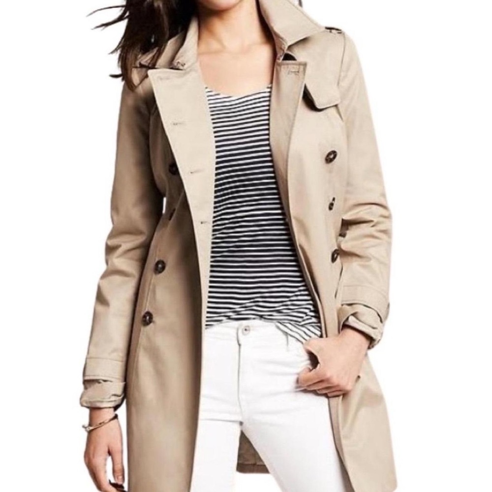 Banana Republic Beige Raincoat/light jacket
Classic style